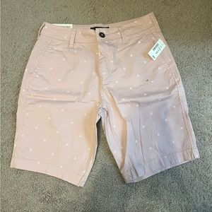 Men’s casual pink patterned shorts